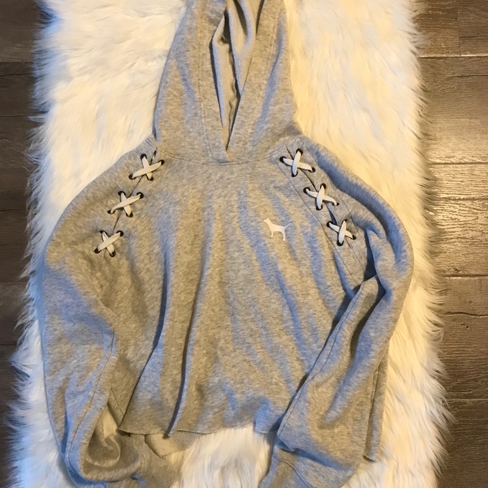 Cropped hoodie